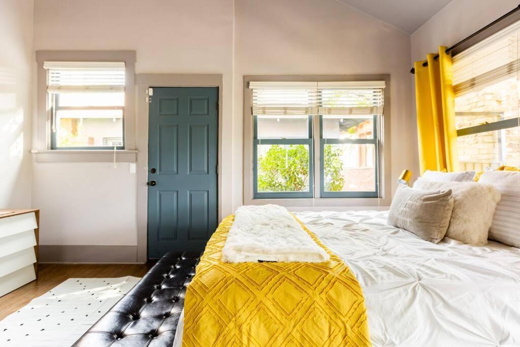 2Br Home W Parking Downtown Charm In Full Bloom! Tucson Eksteriør billede