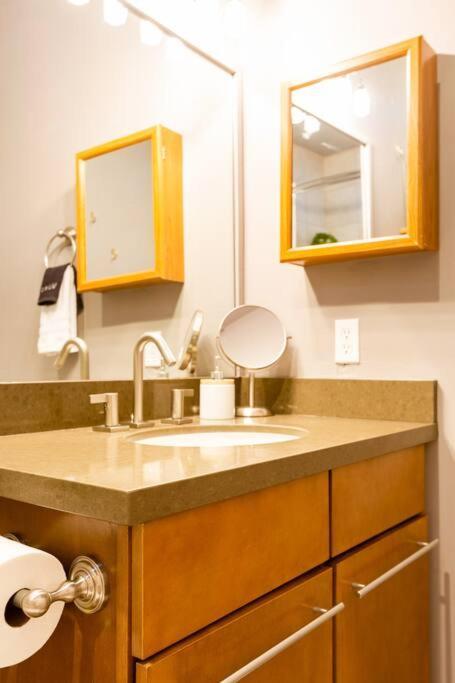 2Br Home W Parking Downtown Charm In Full Bloom! Tucson Eksteriør billede